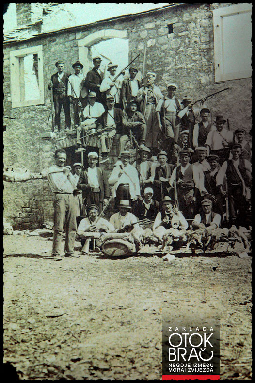 Lovačko bračko društvo 1925. godine na Vidovoj gori